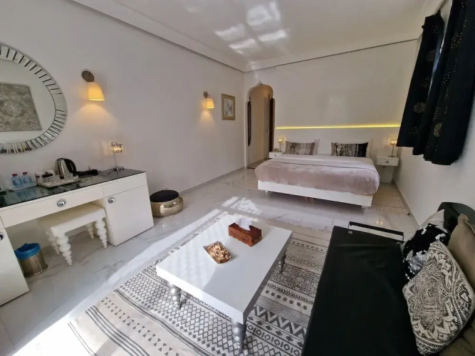 Junior Suite with balcony and with garden view