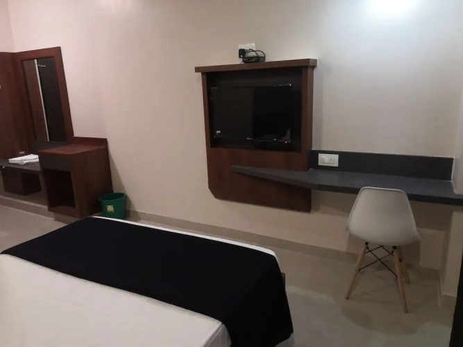 Royal Regency Lodge