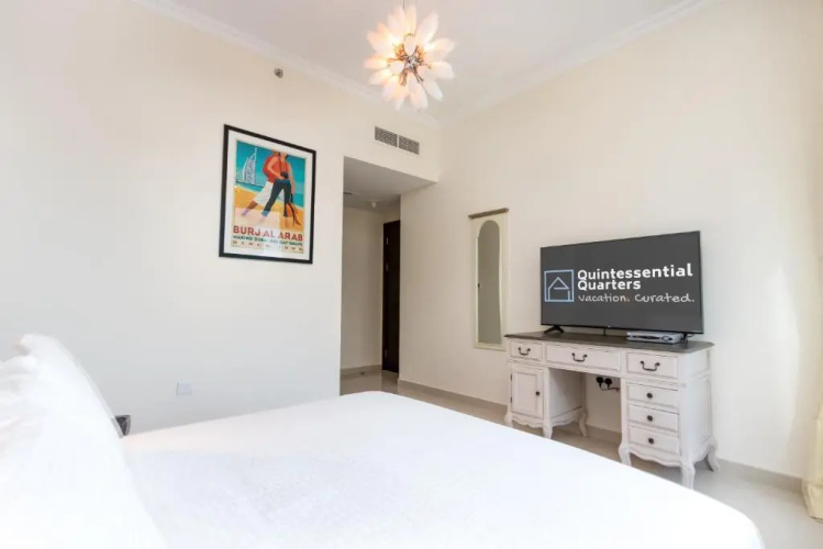 Quintessential Quarters - Breathtaking 29th Floor Views