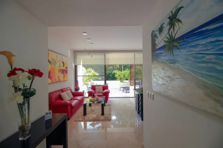 Stunning Studio with Jacuzzi on Terrace by olahola