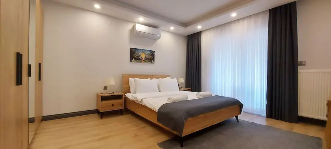 Professionally Maintained Spacious New Suites 2-2
