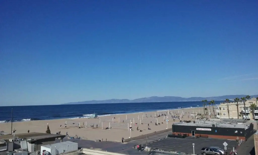 ITH Hermosa Beach Surf Hostel LAX