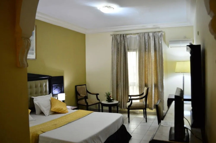 Hotel Makepe Palace