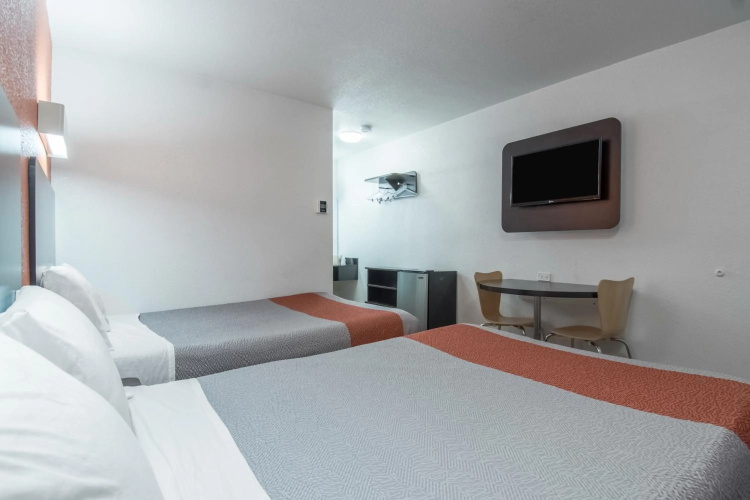 Econo Lodge Bakersfield
