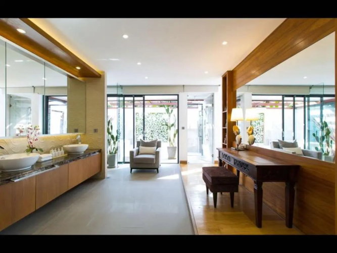 Dasiri Lakefront Villa Premium