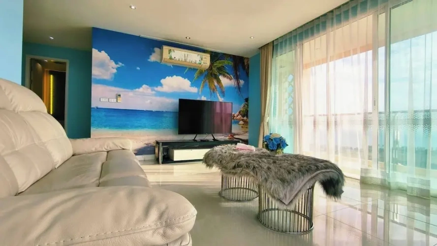 2 Bedrooms Apartment