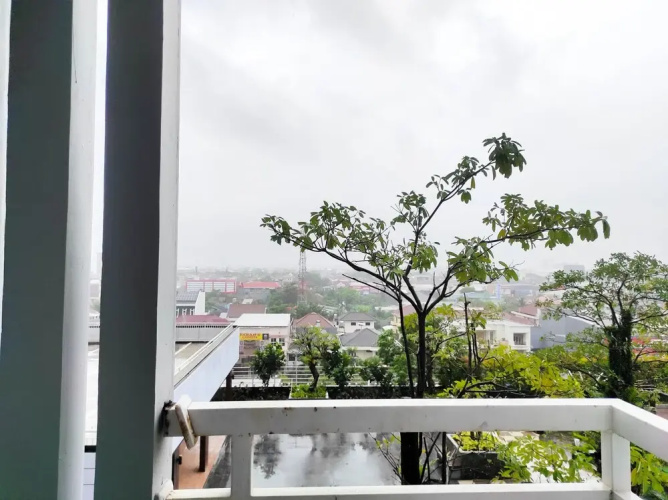 Nice And Elegant Studio At Vida View Makassar Apartment