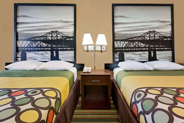 Super 8 by Wyndham Laurel