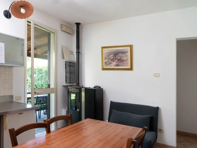 1 Bedroom Standard Basement room
