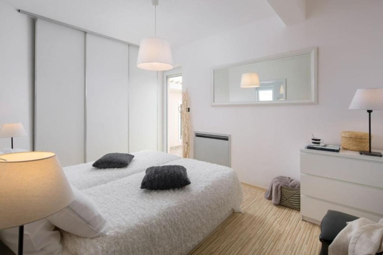 4 Bedrooms Villa