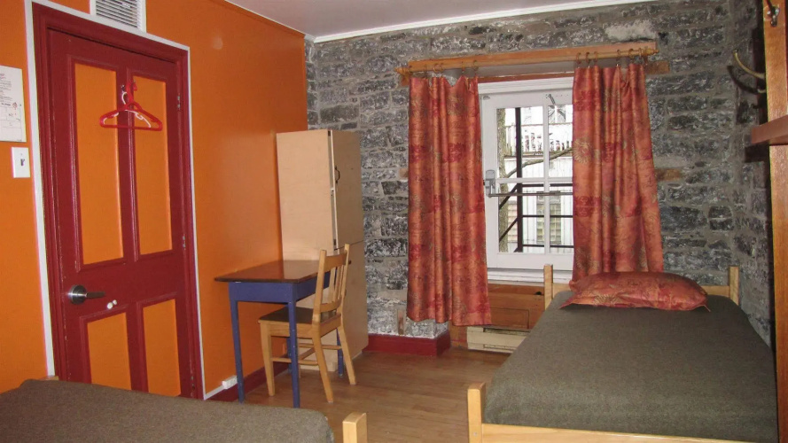 Auberge de la Paix - Hostel