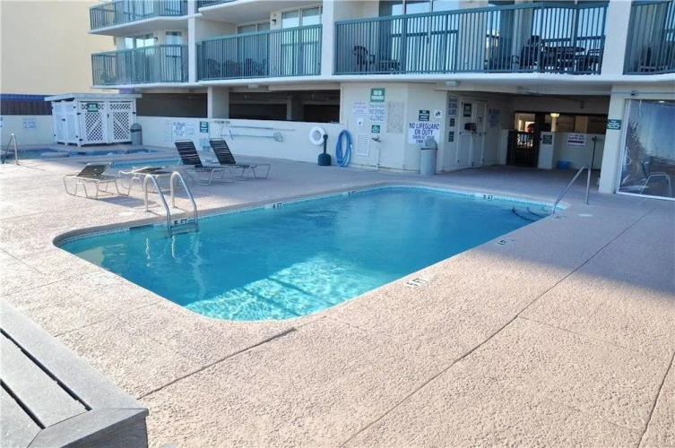 Ashworth 904 - 3 Br condo by RedAwning
