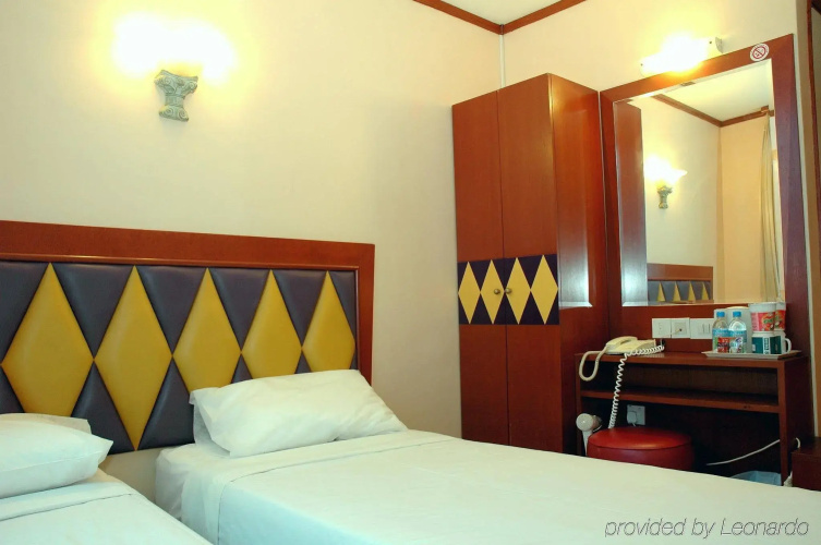 Hotel 81 Palace