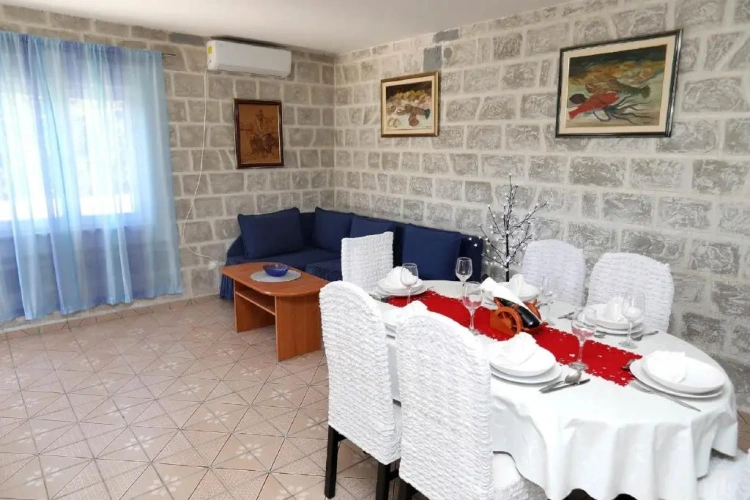 2 Bedrooms Apartment with balcony