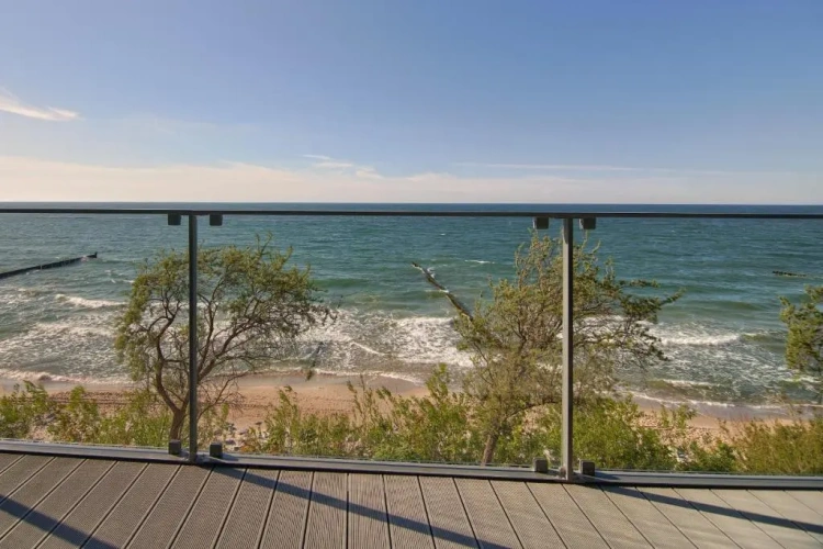 Apartment with sea view