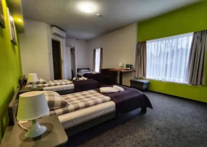 RJ Hotel