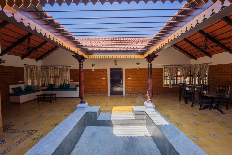 2 Bedrooms Villa