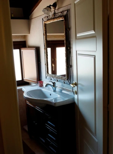 Standard Triple room with view