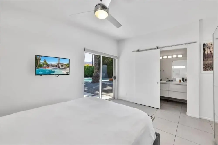 Modern Paradise at Sonora