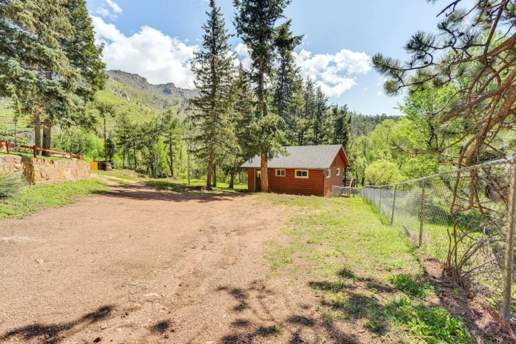 2 Bedrooms Cottage