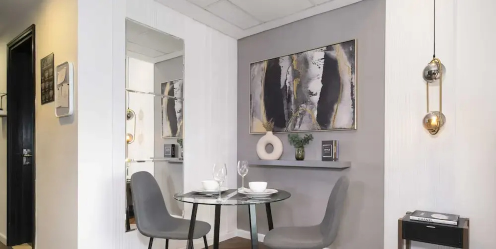 LUX The JLT Gold Crest Studio
