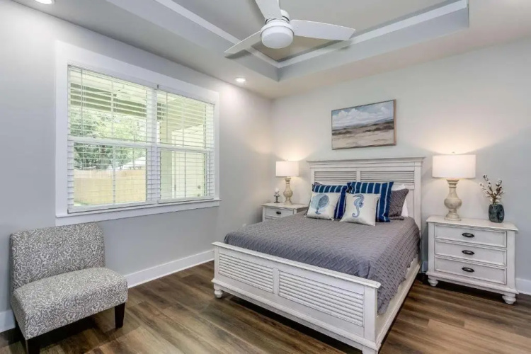 Lone Oak House