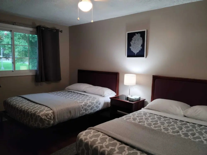 Nightshade Inn & Gardens
