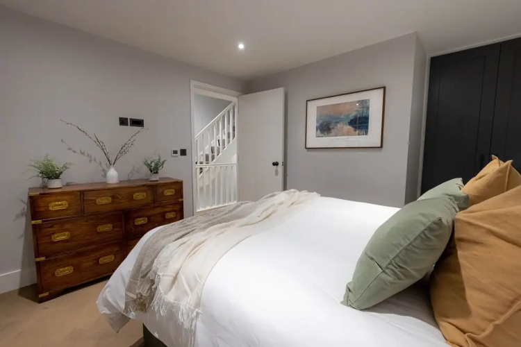 Three Bed Apts near Spitalfields Mkt