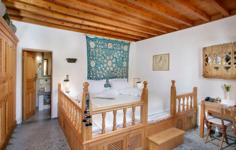 Standard Double room with partial sea view