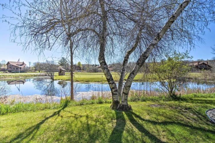 Schuss Mountain Resort Condo: Steps to Golf!