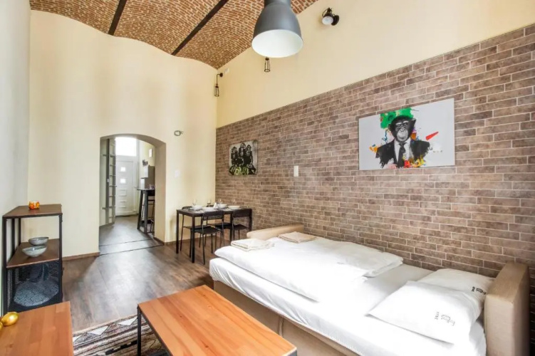 d.Five Jewish Quarter Loft