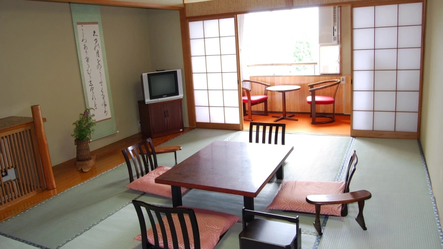 Standard room with mountain view
