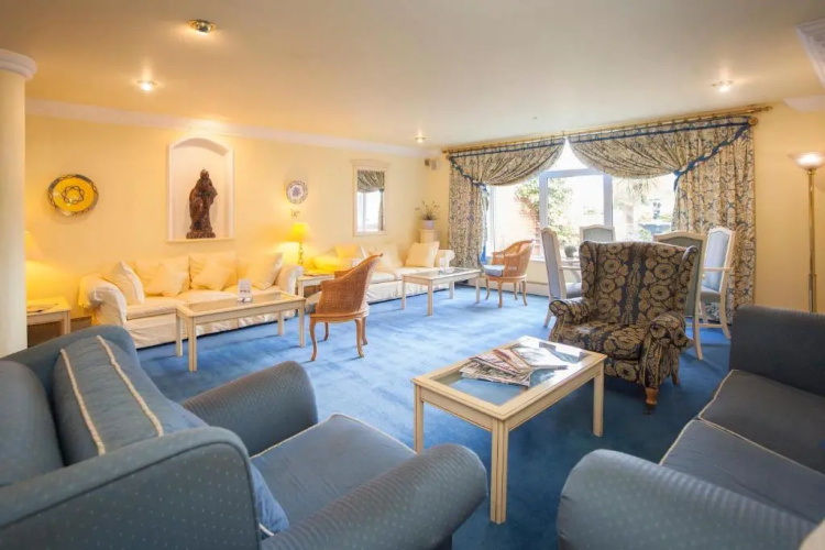 The Walnut Tree Hotel