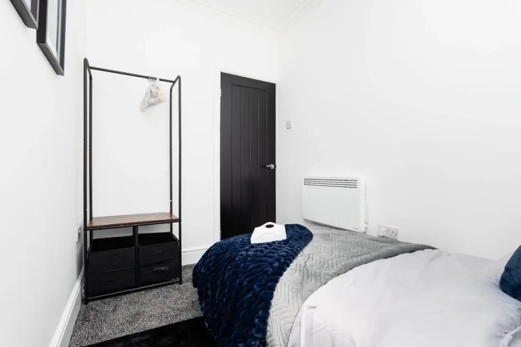 2 Bedroom Apartment-free Parking