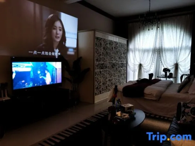 Standard room with street view