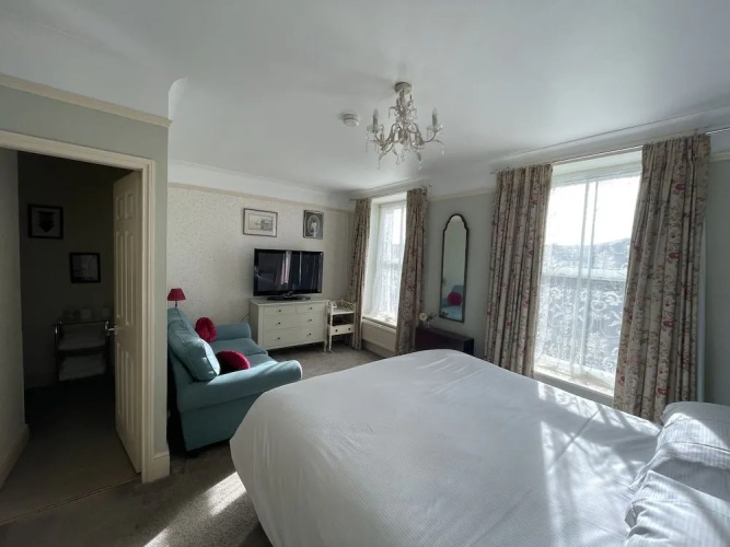 Milton House Studio Apartment Suites