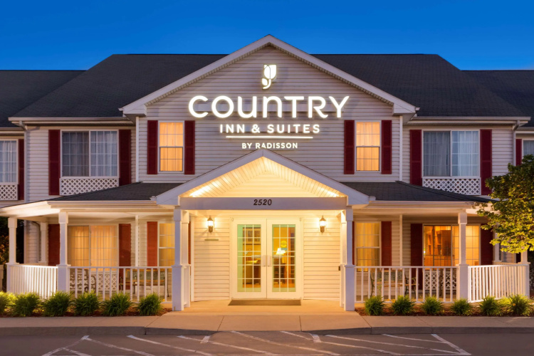 Country Inn & Suites By Radisson, Nevada, Mo - Nevada