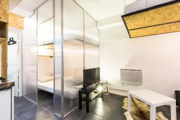 Unusual and charming 25m² near LE MARAIS