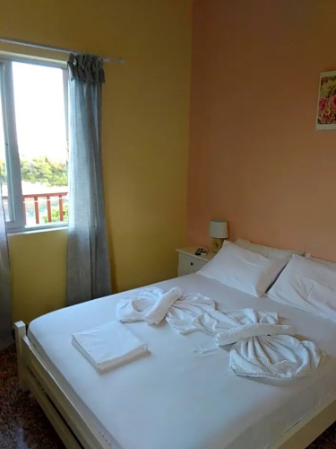 Rooms Apostolis