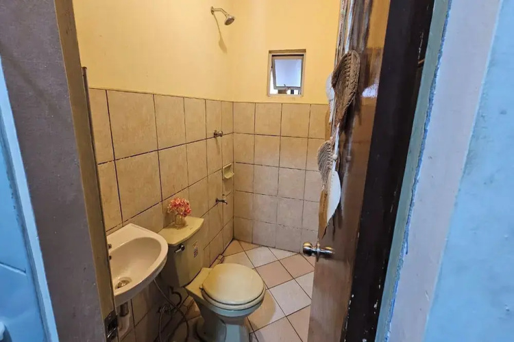 Barelle Hostel, Coffee And Wine Bar