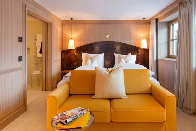 Suite with balcony