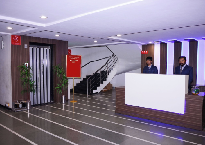 Hotel Crown