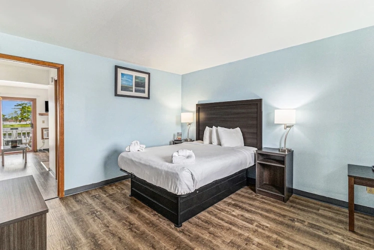 Comfort Double Suite with balcony and with pool view