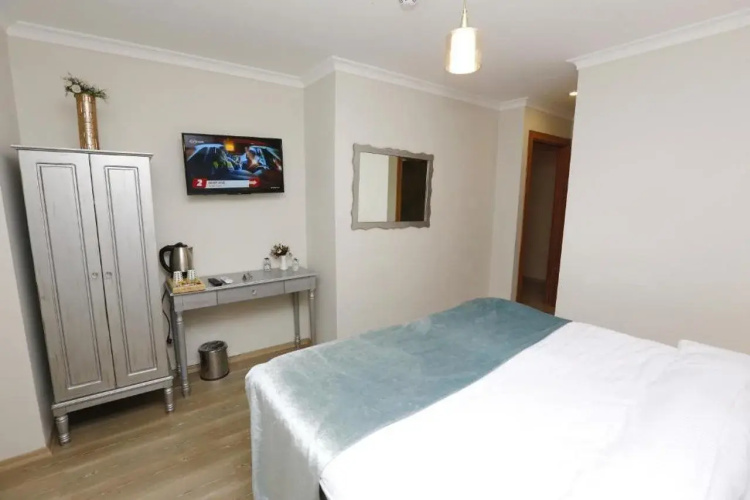 4 Angels Hotel