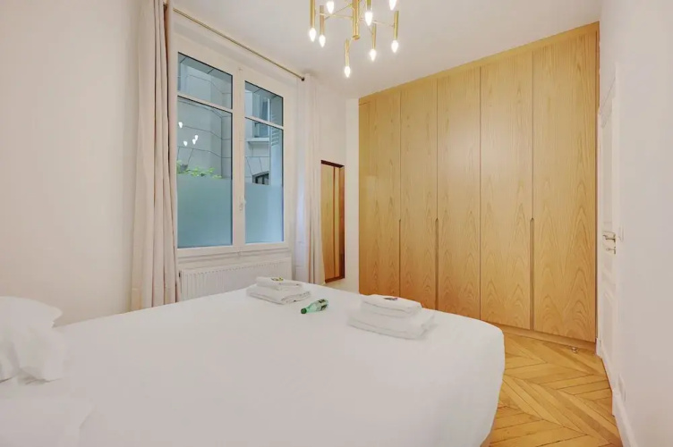 Superb Apartment With Terrace 2br/4p Trocadero