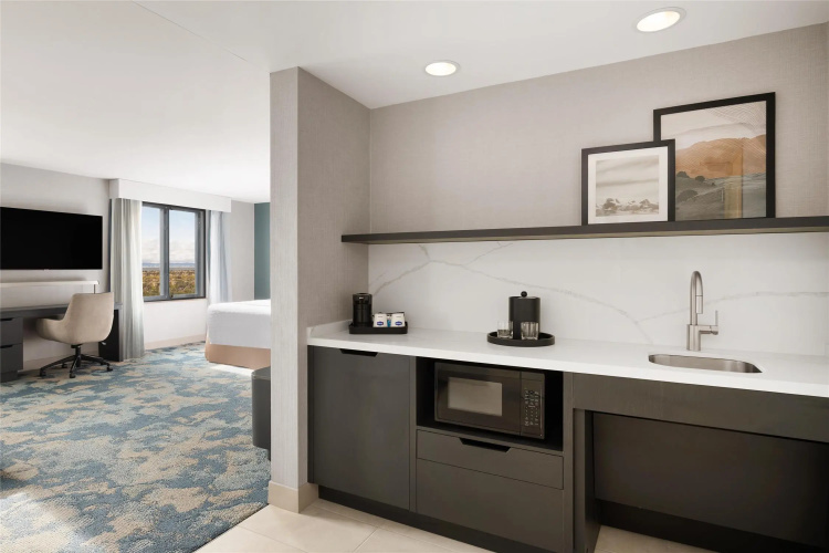 Hampton Inn & Suites Oakland Airport-Alameda photo 33