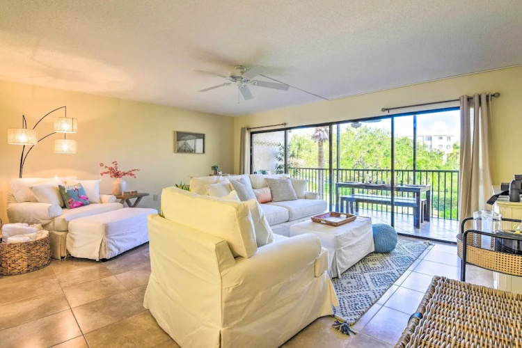 Comfortable Siesta Key Condo w/ Pool Access!