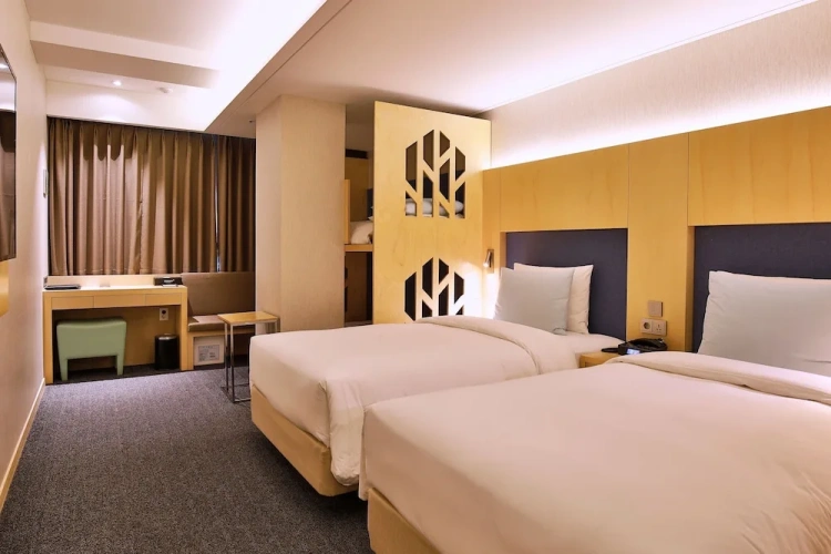 1 Bedroom Standard Twin Family room