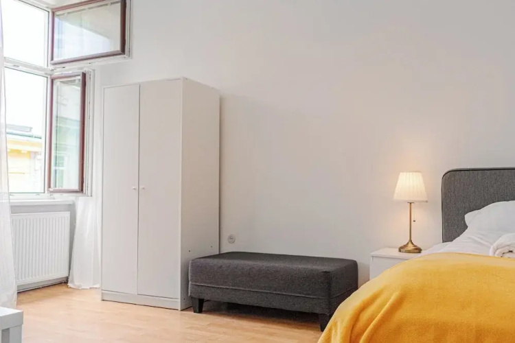 Easy Center Access 2BR Apt Near AKH