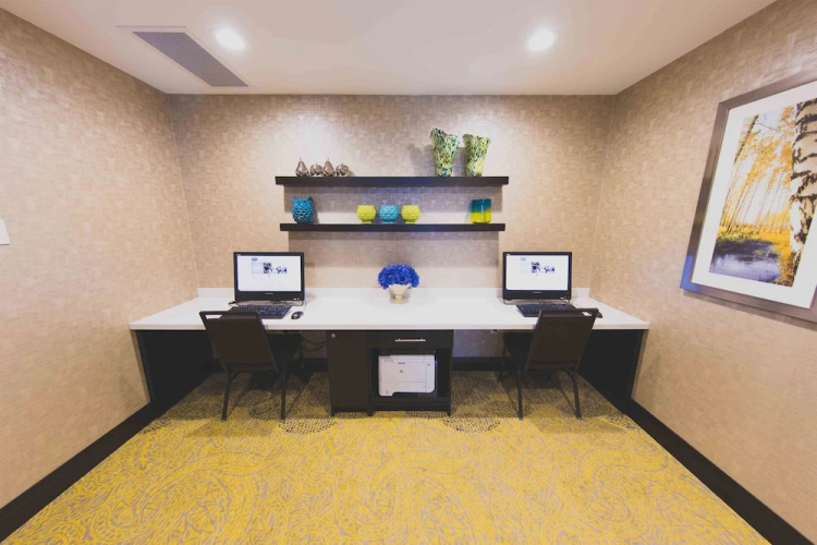 Hampton Inn & Suites by Hilton Bolton
